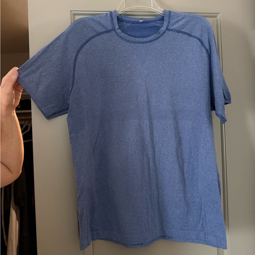 Lululemon athletics men’s gym shirt size L